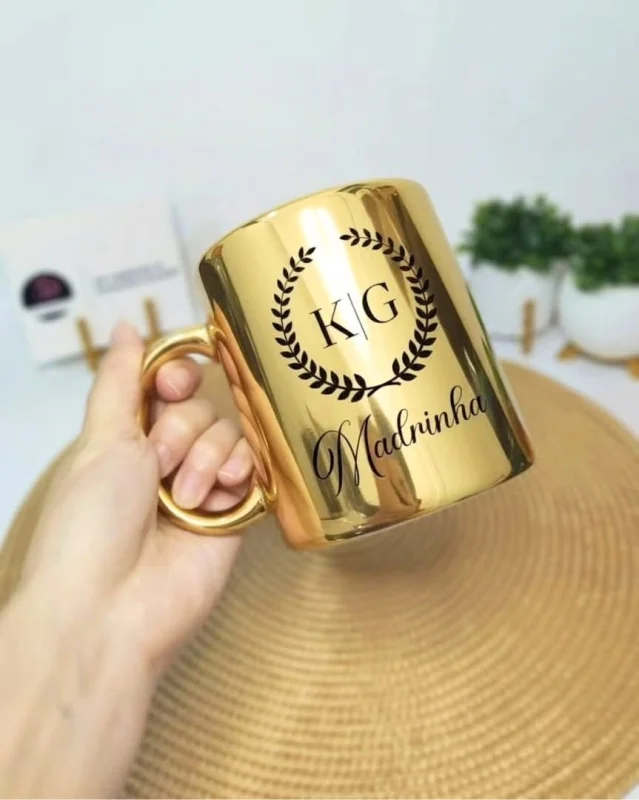 Caneca de Cerâmica Dourada Personalizada – Sublimação com Nome, Logo ou Arte para Uso e Brindes